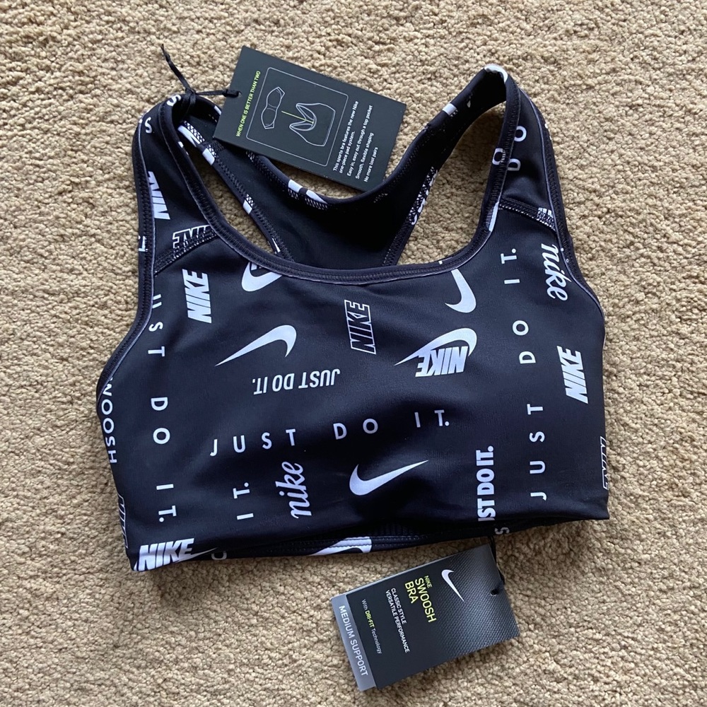 Nike Swoosh Bra